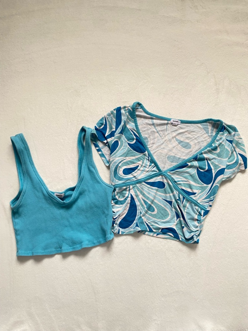 Garage lot of 2 tops